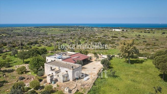 Villa in residenziale in Strada Provinciale 215