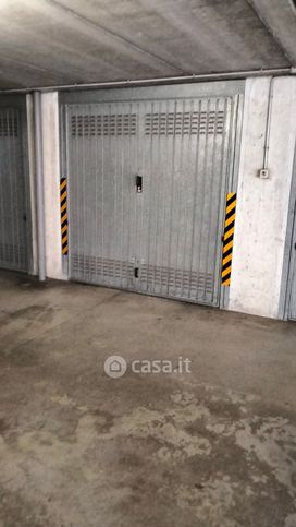 Box/posto auto in residenziale in Via Aldo Moro