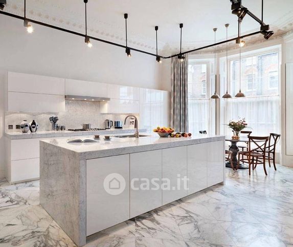 Villetta a schiera in residenziale in Via Caduti del Lavoro 100