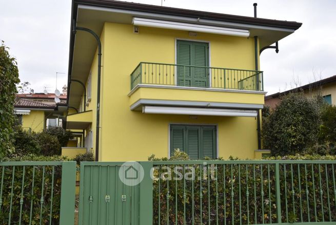 Appartamento in residenziale in Viale A. Vespucci 45