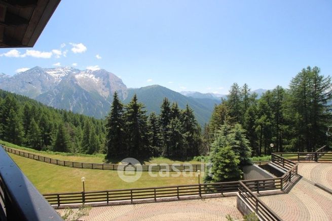 Appartamento in residenziale in Via Sauze 3