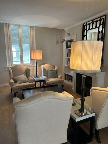 Casa indipendente in residenziale in Via Roma