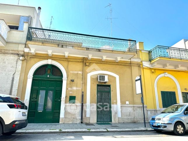 Casa indipendente in residenziale in Via Francesco Petrarca 88