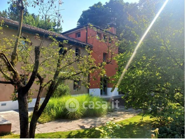 Casa indipendente in residenziale in Via Monte Cengio 2