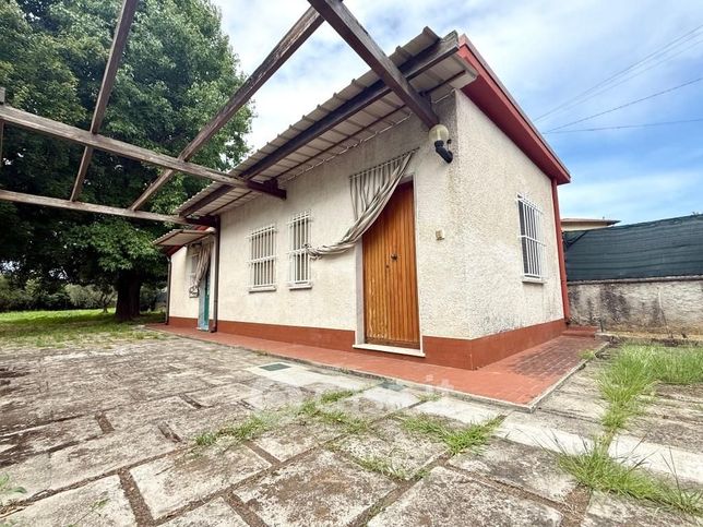Casa indipendente in residenziale in Via Aldo Salvetti 160-176