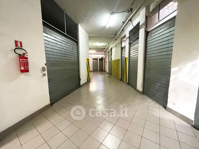 Garage/posto auto in residenziale in Via degli Orti Variani 51