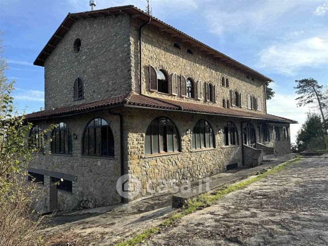 Rustico/casale in residenziale in 
