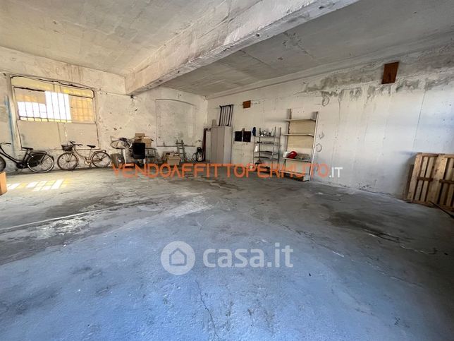 Capannone in commerciale in Via Gaetano Donizetti 6