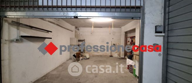 Box/posto auto in residenziale in villaggio laurentum