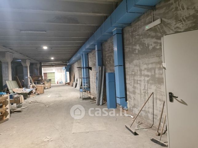 Capannone in commerciale in Via Armea 135