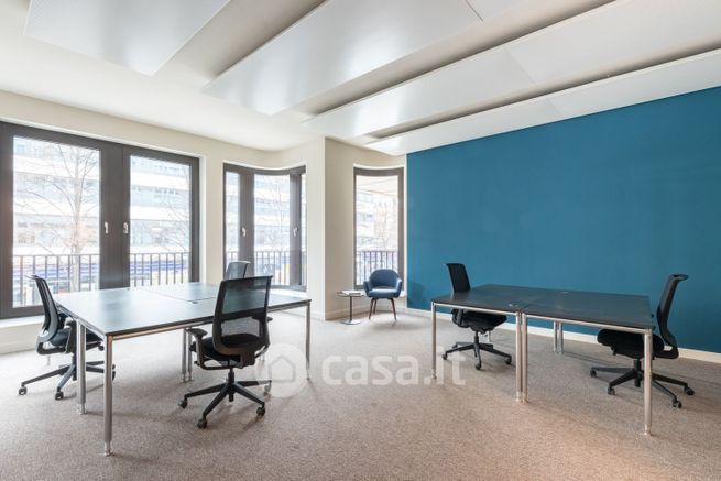 Ufficio in commerciale in Via Marco e Marcelliano 45