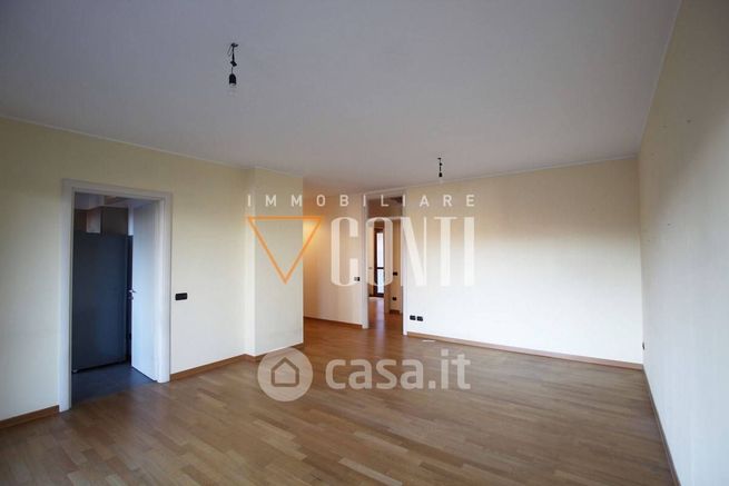 Appartamento in residenziale in Via Lazio 52