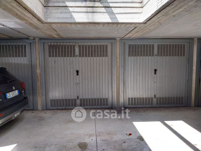 Box/posto auto in residenziale in Via Martin Luther King 1