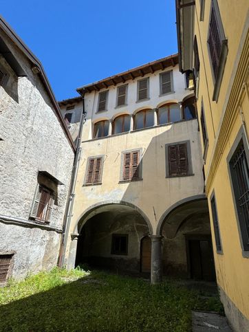 Appartamento in residenziale in Via Domenico Giudici 10