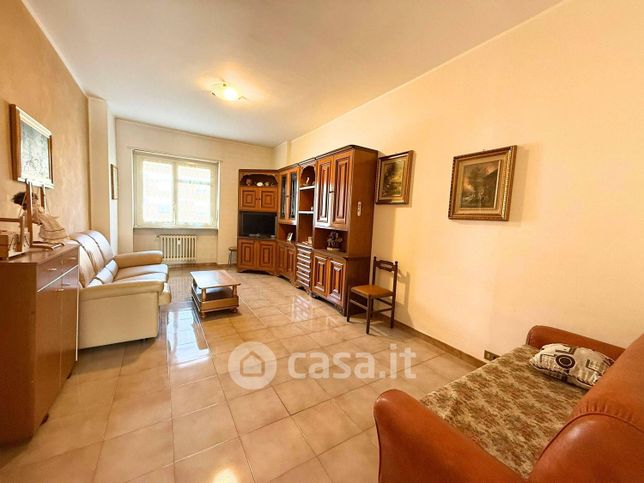 Appartamento in residenziale in Via Alessandria 19
