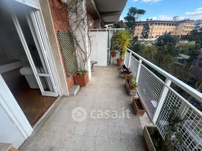 Appartamento in residenziale in Via Cassia 585
