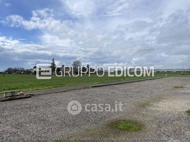 Terreno agricolo in commerciale in Via Argine San Paolo