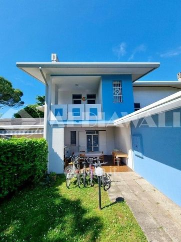 Villetta a schiera in residenziale in Viale Cormor 83