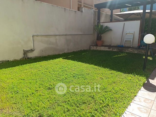 Appartamento in residenziale in Via Gaetano Longo 11