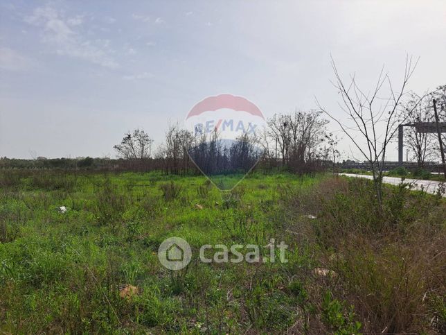 Terreno agricolo in commerciale in Strada Statale 100