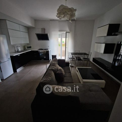 Appartamento in residenziale in Via Ausonia Vecchia