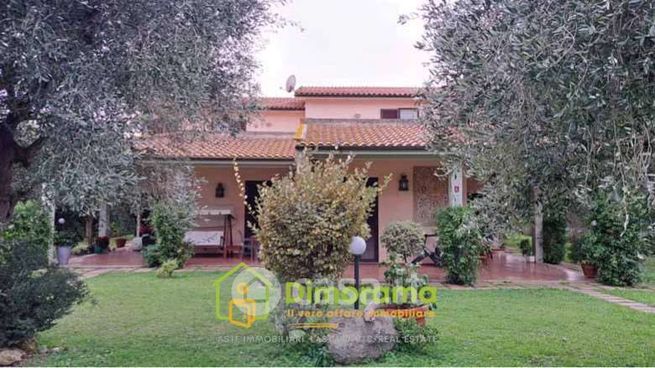 Villa in residenziale in Via degli Anina