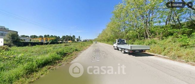 Capannone in commerciale in Viale Stati Uniti