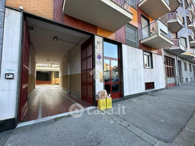 Garage/posto auto in residenziale in Via Gravere 27