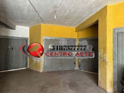 Box/posto auto in residenziale in Via Palombarese