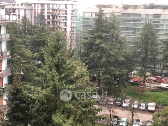 Appartamento in residenziale in Via Volturno 80