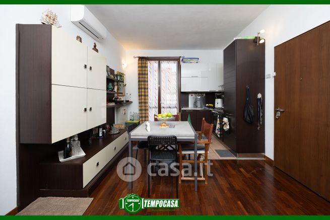 Appartamento in residenziale in Via Luigi Besana 37