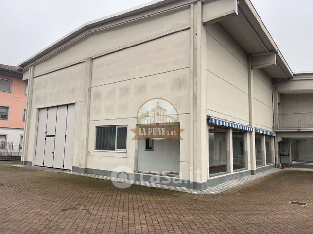 Capannone in commerciale in Via Ercole Beltrami 2