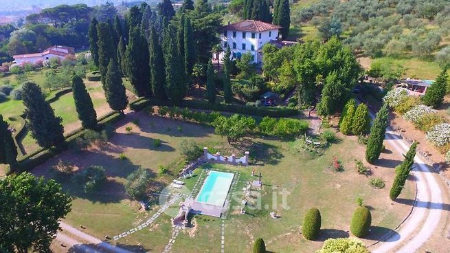 Villa in residenziale in Via Villa del Vescovo