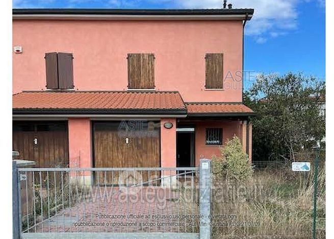Villetta a schiera in residenziale in Via dell'Ulivo 28