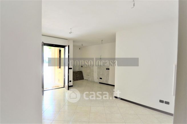 Appartamento in residenziale in Via del Deltaplano 387