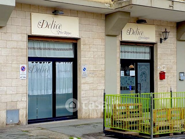 Attivitã /licenza (con o senza mura) in commerciale in Viale Vittorio Fossombroni