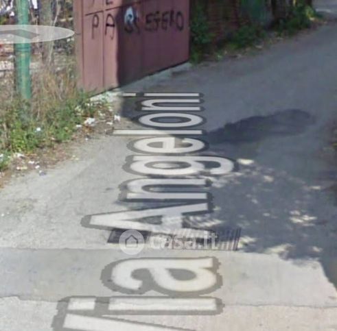 Box/posto auto in residenziale in Via Angeloni