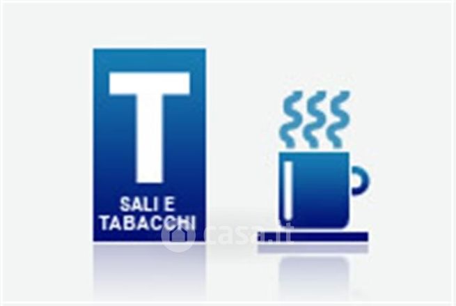 Attivitã /licenza (con o senza mura) in commerciale in Via Cesare Battisti