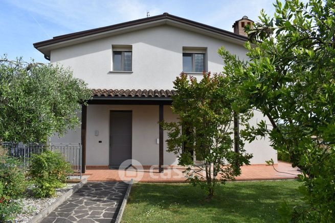 Appartamento in residenziale in Via Luigi Caprera