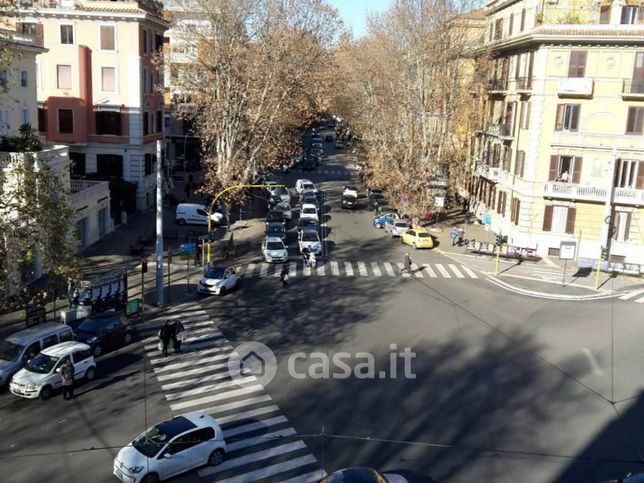 Ufficio in commerciale in Piazza Ungheria