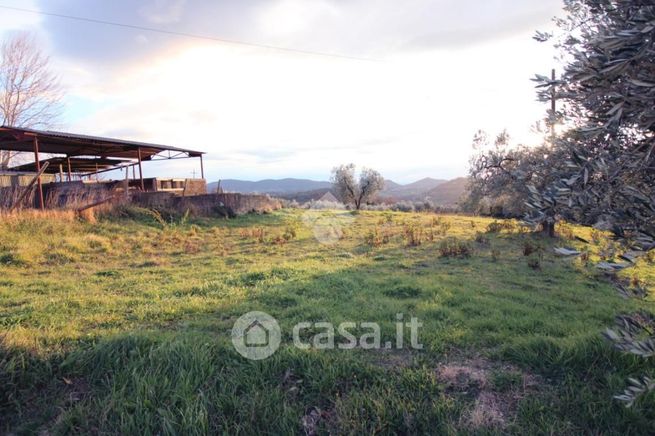 Terreno agricolo in commerciale in VOC. VOLTAFONTE