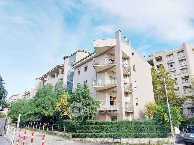 Appartamento in residenziale in Via E. Maiorana 4 /I