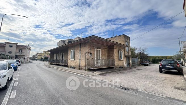 Appartamento in residenziale in Via Colasanto 21