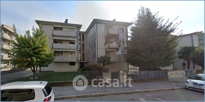 Appartamento in residenziale in Viale Giovanni Carli 9