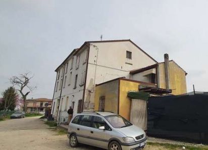 Casa indipendente in residenziale in Via Milazzo 265