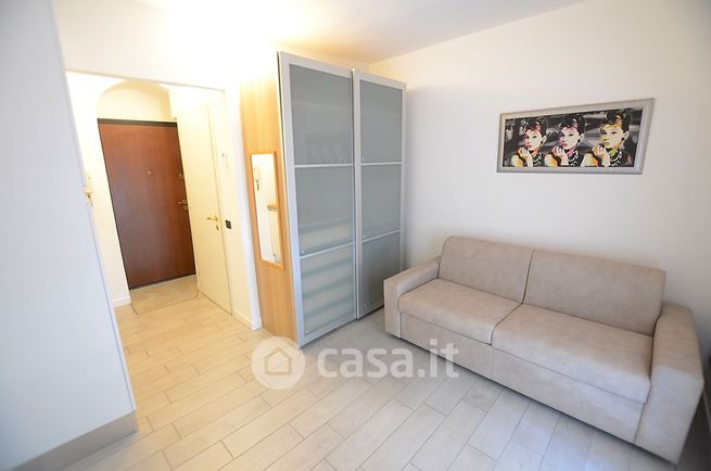 Appartamento in residenziale in Viale Monte Nero 29