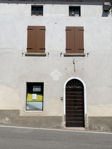 Appartamento in residenziale in Via Valle 9