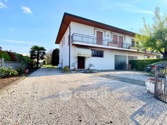 Casa indipendente in residenziale in Via Canove