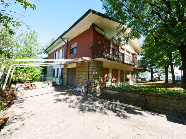 Casa indipendente in residenziale in Viale Belvedere