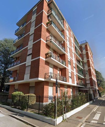 Appartamento in residenziale in Piazza Manfredo Camperio 15